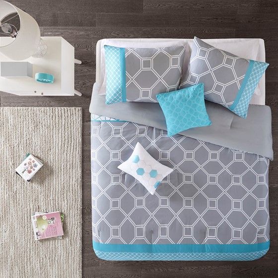 Olliix by Intelligent Design Clara Blue King/California King Comforter Set-1