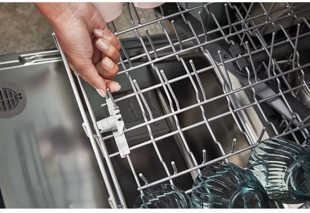 Whirlpool® 24" Fingerprint Resistant Stainless Steel Built In Dishwasher-12