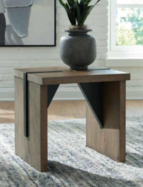 Signature Design by Ashley® Kandinew Light Brown End Table-1