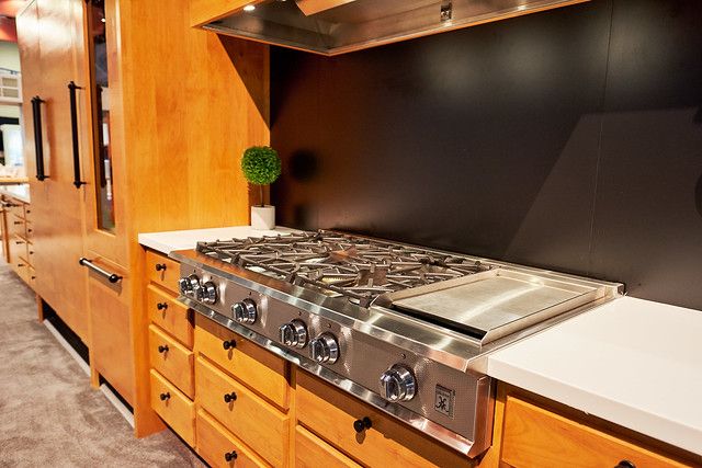 Hestan 48" Stainless Steel 5-Burner Gas Rangetop with Griddle-2