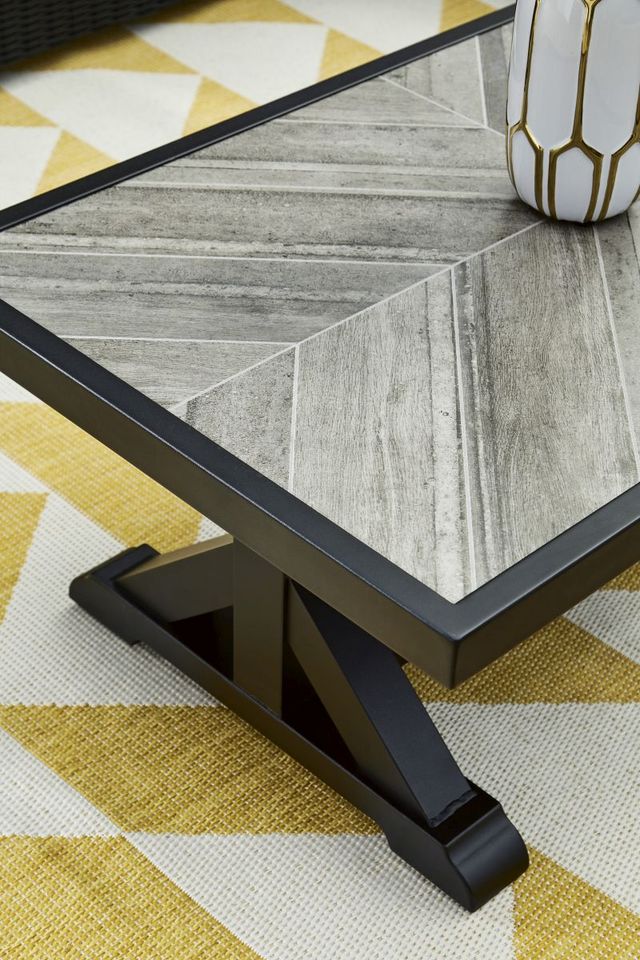 Signature Design by Ashley® Beachcroft Outdoor Resin Coffee Table-4