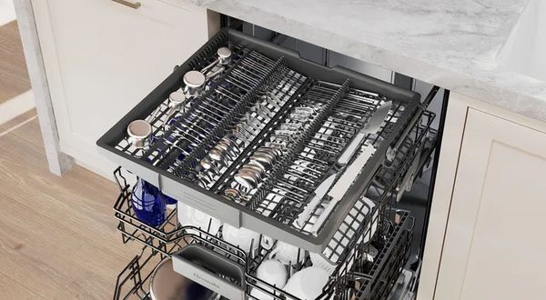 Thermador Emerald 24" Stainless Steel Top Control Built In Dishwasher