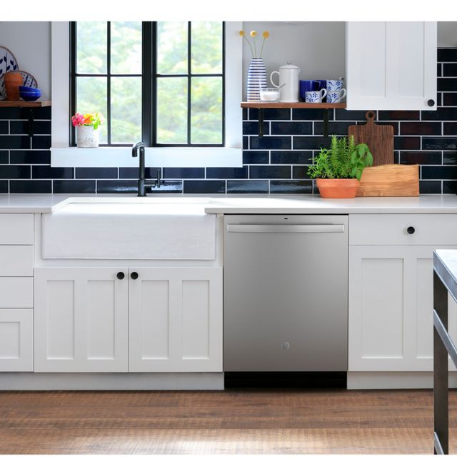 GE Front Control Dishwasher GE Front Control Dishwasher