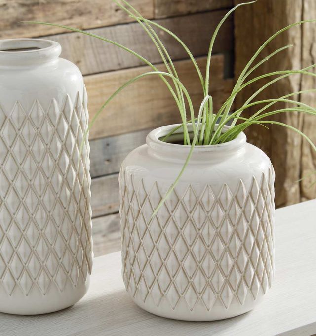 Signature Design by Ashley® Edwinna 2-Piece Cream Vase Set-1