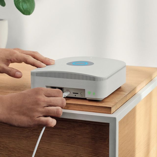ring White Alarm Pro Base Station-4