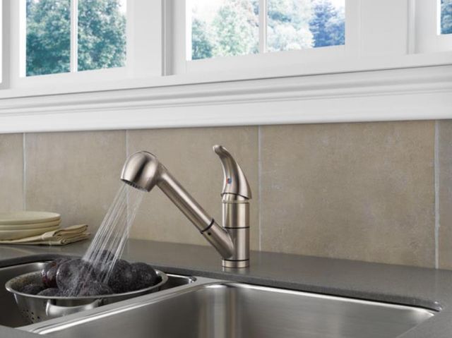 Peerless Core Stainless Kitchen Pull-Out Faucet-2