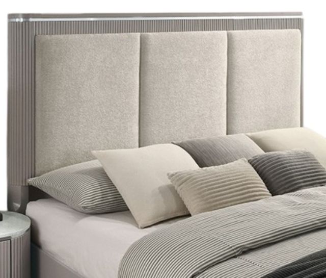 Furniture of America® Aldridge Light Gray Eastern King Panel Bed-1