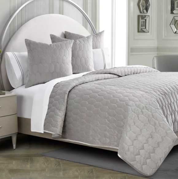 Michael Amini® Affluent 3-Piece Dove Queen Quilt Set-3