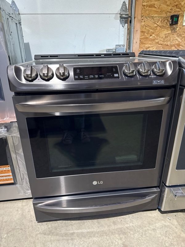 Clearance LG 30" Black Stainless Steel Electric Slide In Range-0