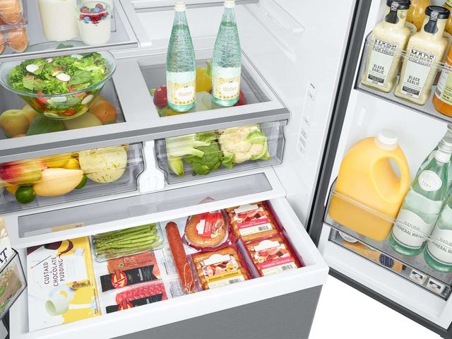 Samsung Bespoke AI 36" 31.5 Cu. Ft. Fingerprint Resistant Stainless Steel French Door Refrigerator with Auto Ice Maker-4