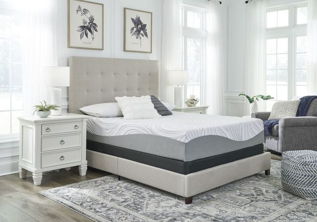 Sierra Sleep® By Ashley® 12" Memory Foam Medium Tight Top Queen Mattress in a Box-5