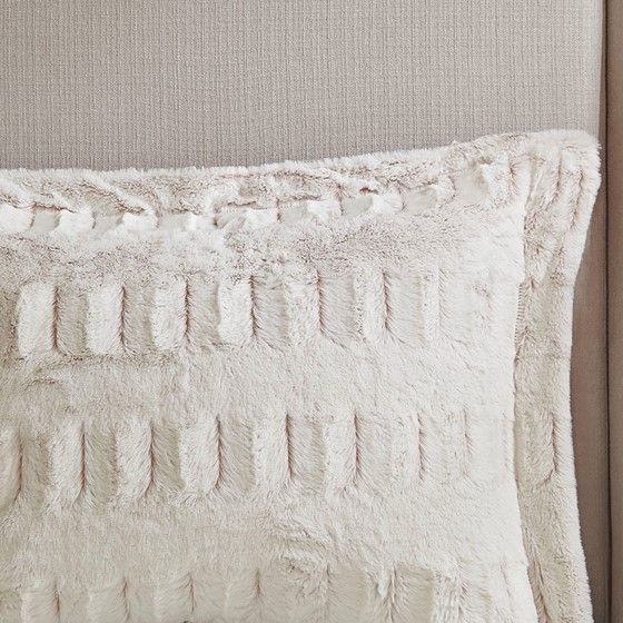 Olliix by Madison Park Gia Blush Twin/Twin XL Back Print Long Fur Comforter Mini Set-1