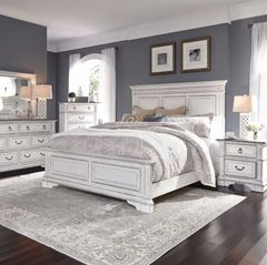 Liberty Furniture Abbey Park 5-Piece Antique White Queen Bed Set