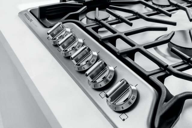 Frigidaire Gallery® 30" Stainless Steel Gas Cooktop-3