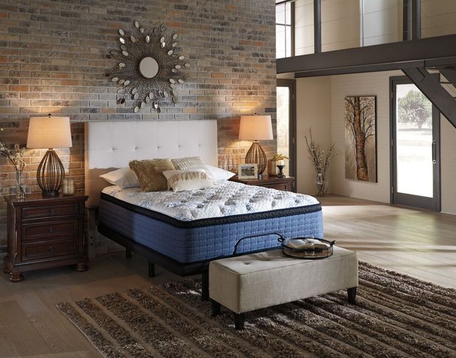 Sierra Sleep® by Ashley® Mt Dana 2-Piece Hybrid Euro Top and Best Adjustable Base King Mattress Set-3