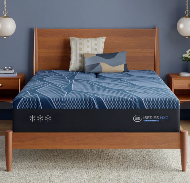 Serta® iSeries NXG™ 13.5" Hybrid 4500 Plush Smooth Top Split Head King Mattress-1