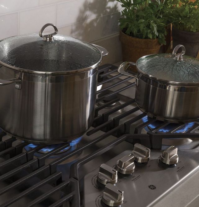 GE® 36" Stainless Steel Built-In 5-Burners Gas Cooktop-3