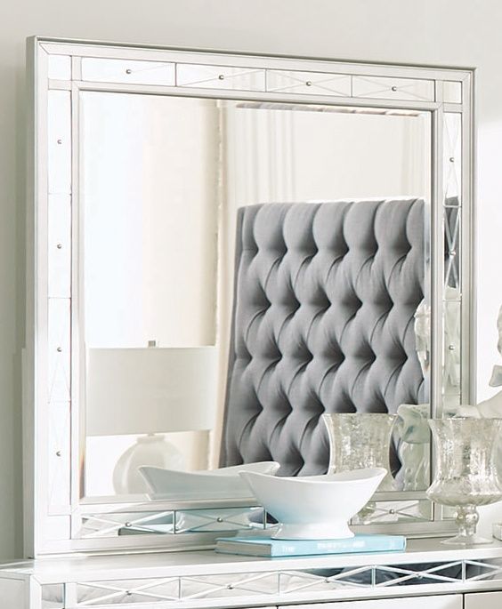 Coaster® Camille 4-Piece Grey/Metallic Mercury Queen Bedroom Set-3