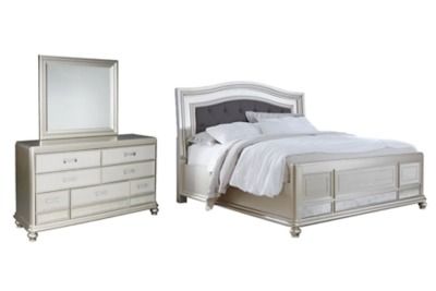 Signature Design by Ashley® Coralayne 3-Piece Gray California King Panel Bed Set-0