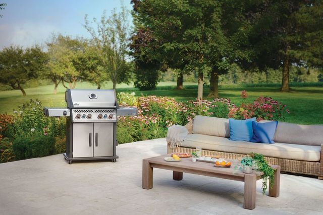 Napoleon Rogue PRO S 6 Burner Stainless Steel Freestanding Liquid Propane Gas Grill
