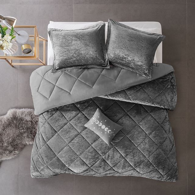 Olliix by Intelligent Design Felicia Grey Full/Queen Velvet Comforter Set-4