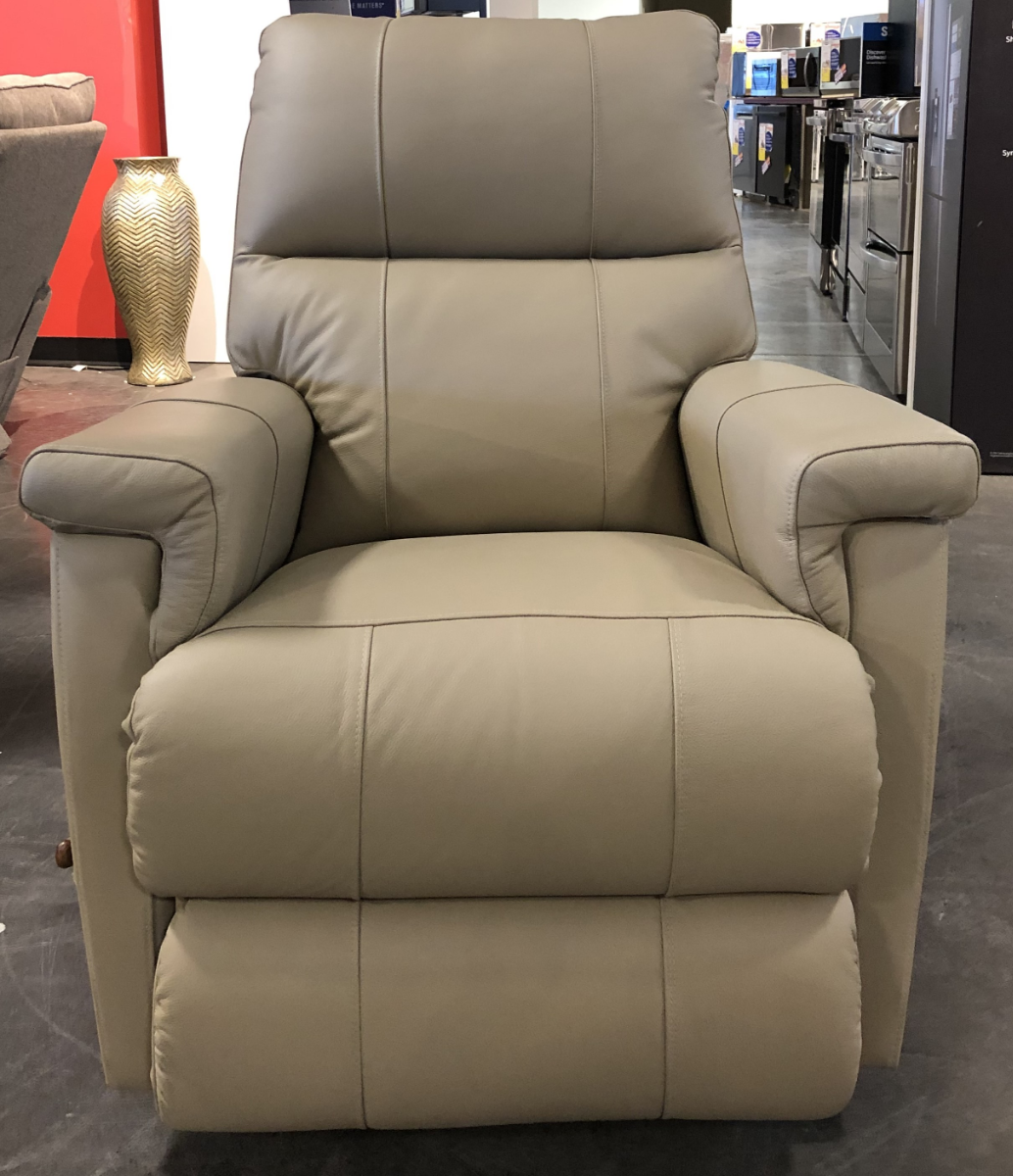 【中古】 Madly You Lazro ,Zingaro ,Leandre ,Loven La Z Boy Lennon Manual Rocking Recliner — Heritage Home