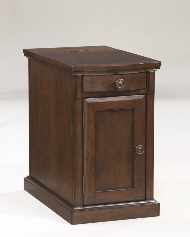 Signature Design by Ashley® Laflorn 2-Piece Medium Brown End Table Set-3