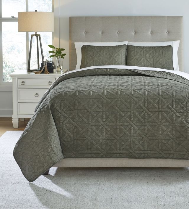Signature Design by Ashley® Guslea Dark Olive Green King Coverlet Set-3