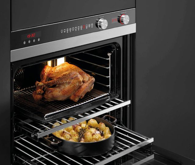Fisher & Paykel Series 7 30" Stainless Steel Electric Built In Single Oven-4