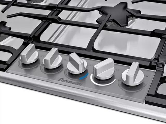 Thermador® Masterpiece® Pedestal Star® 36" Stainless Steel Natural Gas Cooktop-1
