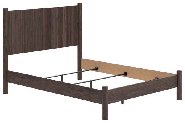 Signature Design by Ashley® Cadmori Brown Queen Panel Bed-3