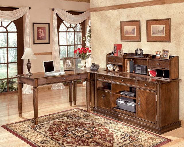 Signature Design by Ashley® Hamlyn Medium Brown 48" Office Desk-3