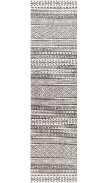Surya Eagean Black/White 4'x6' Area Rug-1