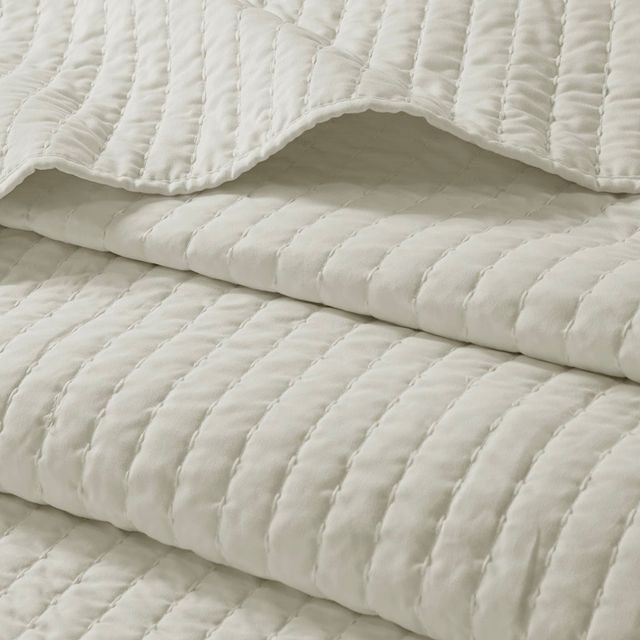 Olliix by Madison Park Cream Twin/Twin XL Keaton Reversible Coverlet Set-2