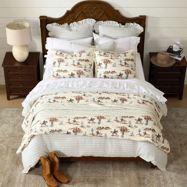 HiEnd Accents Desert Trail Reversible 3-Piece Beige King Bedding Bundle-1