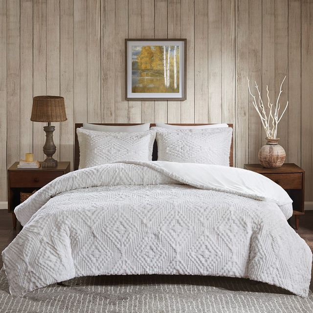 Olliix by Woolrich Woodsman Teton Ivory Full/Queen Embroidered Plush Coverlet Set-0