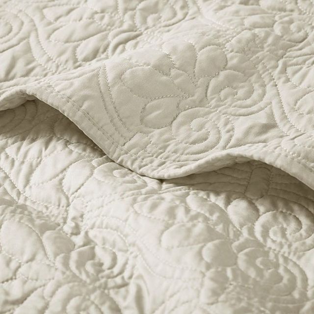 Olliix by Madison Park Quebec Ivory Oversized Quilted Throw-1