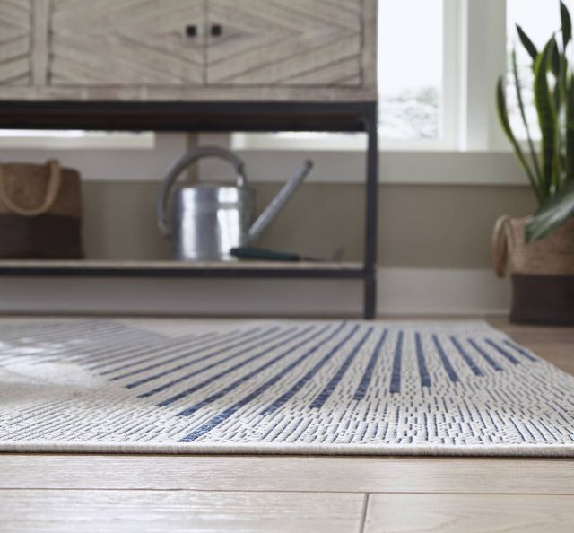 Signature Design by Ashley® Alverno White/Blue 5'x7' Medium Area Rug-1