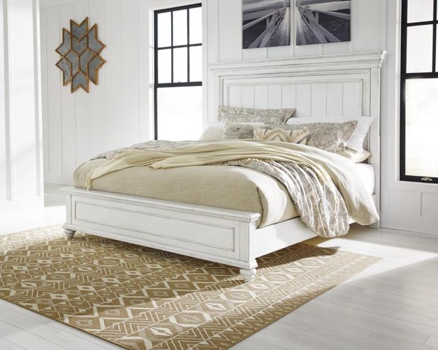 Benchcraft® Kanwyn Whitewash Queen Panel Bed-7