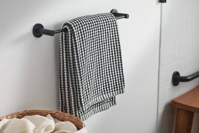 PEERLESS® Precept® Matte Black 18" Towel Bar-2
