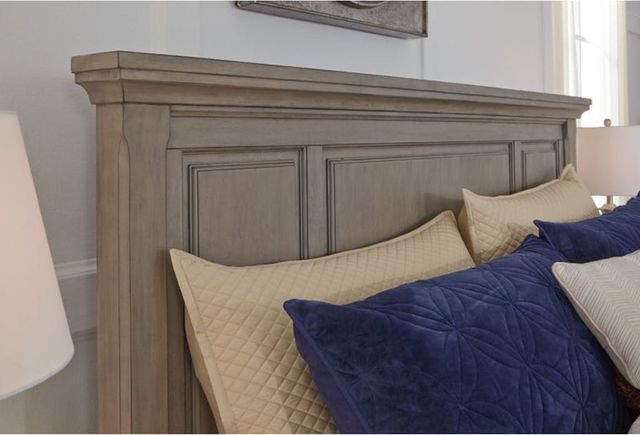 Signature Design by Ashley® Lettner Light Gray Queen 2-Drawer Sleigh Bed-1