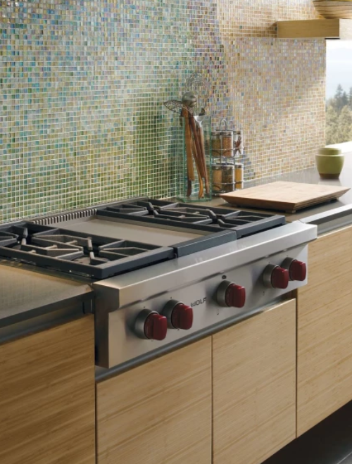 Wolf® 36" Pro Style Natural Gas Rangetop-2