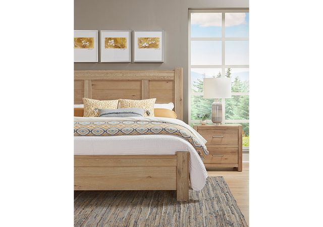 LM Co Home By Vaughan-Bassett Crafted Oak by Ben & Erin Napier Bleached White Queen Poster Bed -3