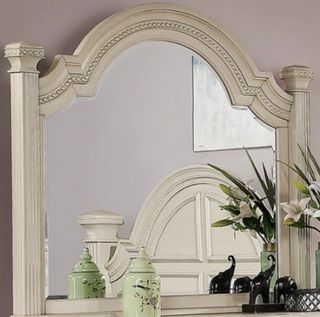 Furniture of America® Pamphilos Antique White Dresser Mirror