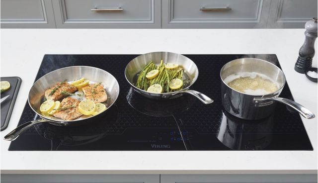 Viking® 3 Series 36" Black Glass Induction Cooktop-3