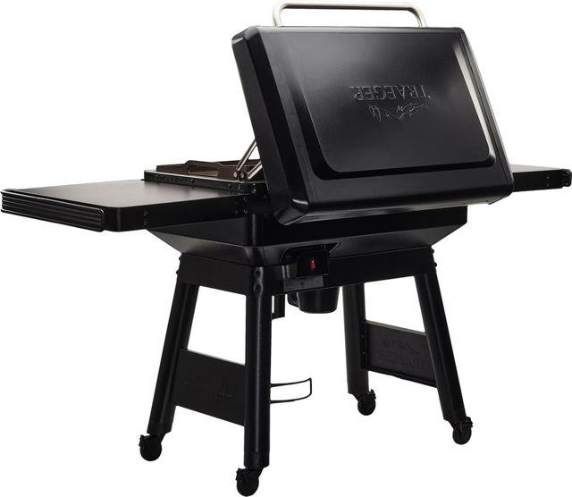 Traeger® Flatrock™ 3-Burner Black Freestanding Liquid Propane Gas Grill-4