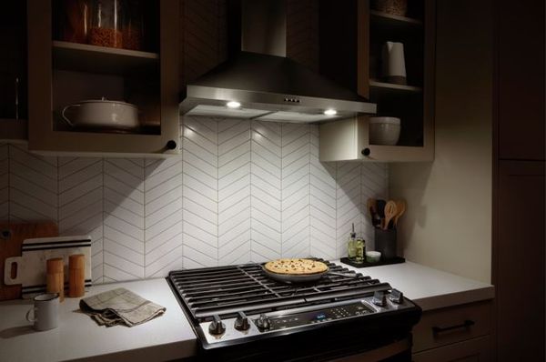 Whirlpool 30" Stainless Steel Wall Mounted Range Hood