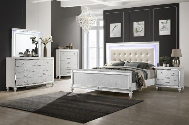 New Classic® Home Furnishings Valentino 4-Piece White Queen Panel Bedroom Set-1