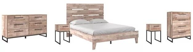 Signature Design by Ashley® Neilsville 5-Piece Whitewash Queen Panel Bed Set-0