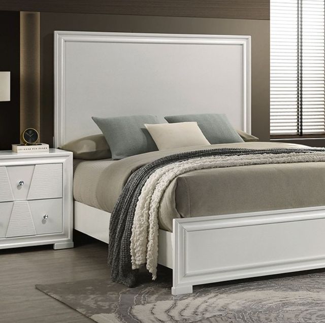 Furniture of America® Holsted White Queen Panel Bed-0